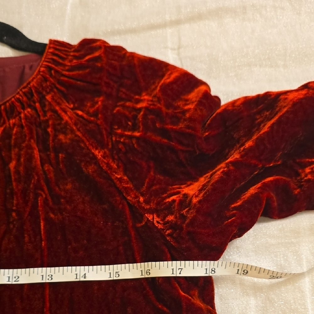 Silk BCBGMaxAzria Red Velvet Pantsuit 2 Pieces Rayon and Silk. - Picture 13 of 16
